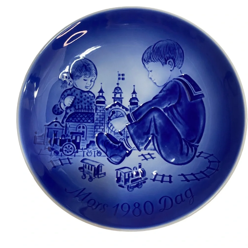 DESIREE DENMARK Decorative Christmas Plate 1980 Old Copenhagen Blue